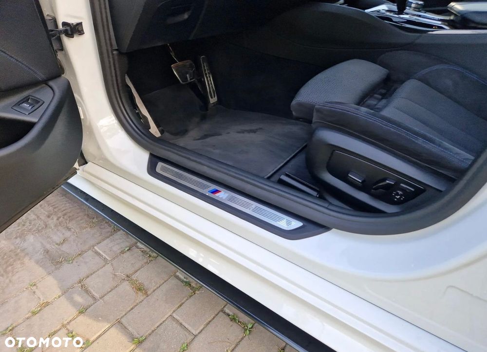 BMW Seria 5 ver-530i-xdrive - 23