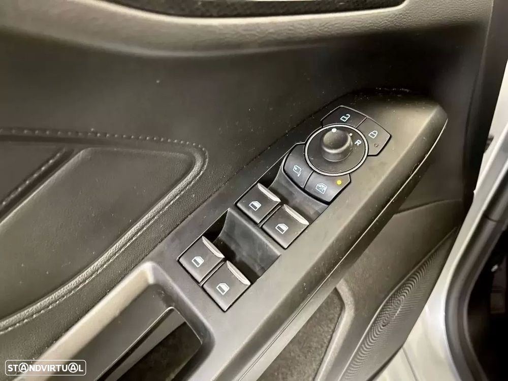 Ford Focus SW 1.5 TDCi EcoBlue ST-Line - 32