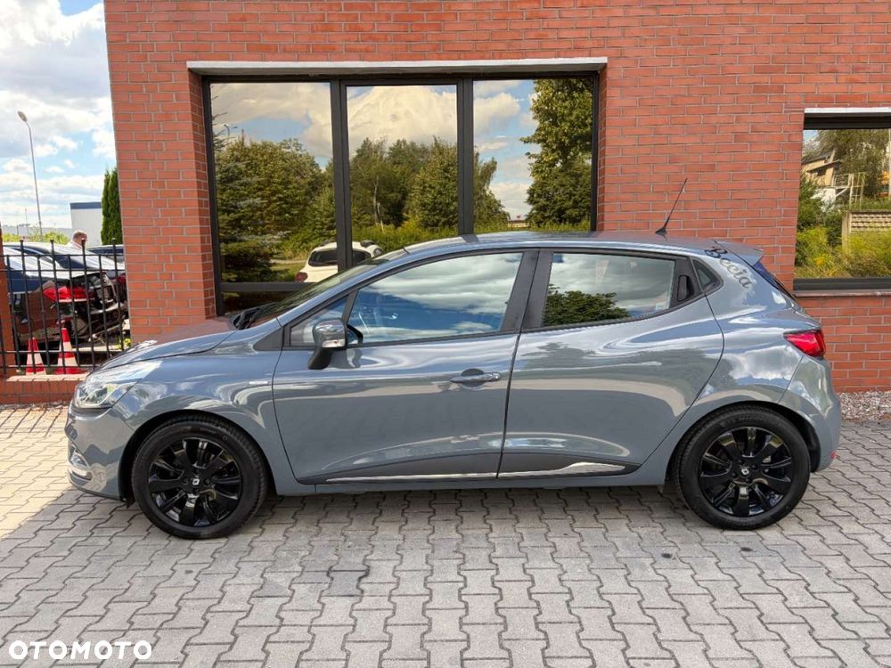 Renault Clio 1.2 16V Life - 23