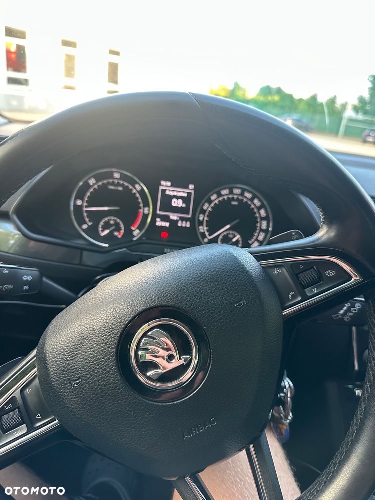 Skoda Superb 2.0 TDI Active DSG - 2