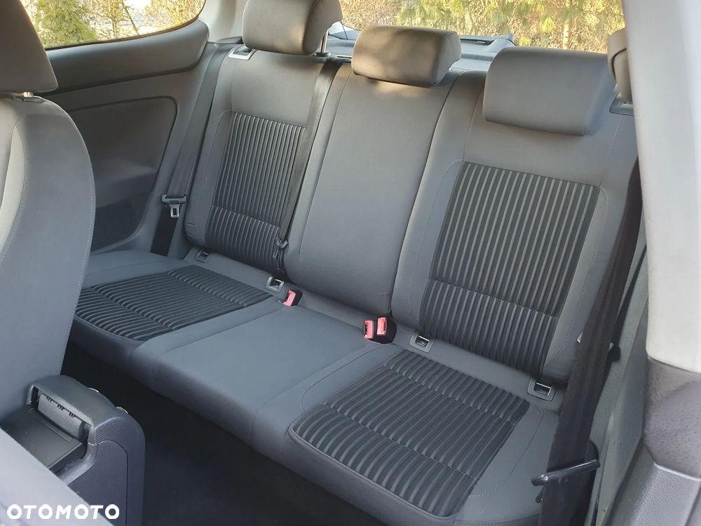 Volkswagen Golf - 11
