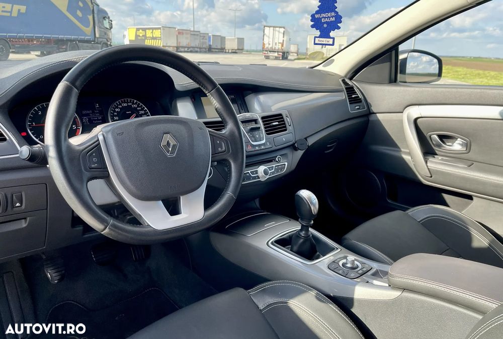 Renault Laguna dCi 110 FAP Limited - 8