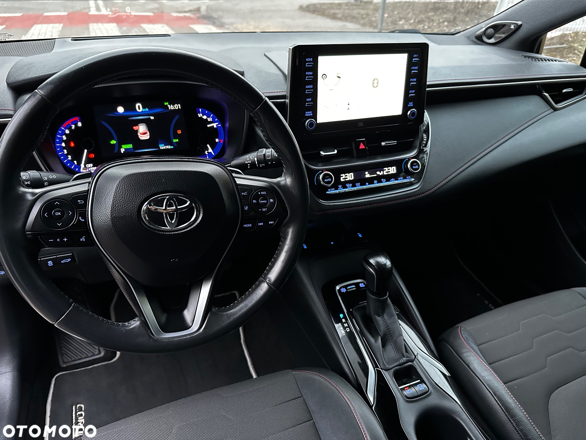 Toyota Corolla 2.0 Hybrid Executive - 22