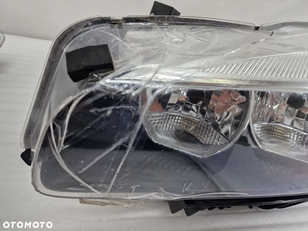 BMW 2 F45 / F46 14- LEWA ZWYKŁA LAMPA PRZEDNIA PRZÓD , NR 0301290201 / 7422573-04 , NR AUKCJI LL562 - 3