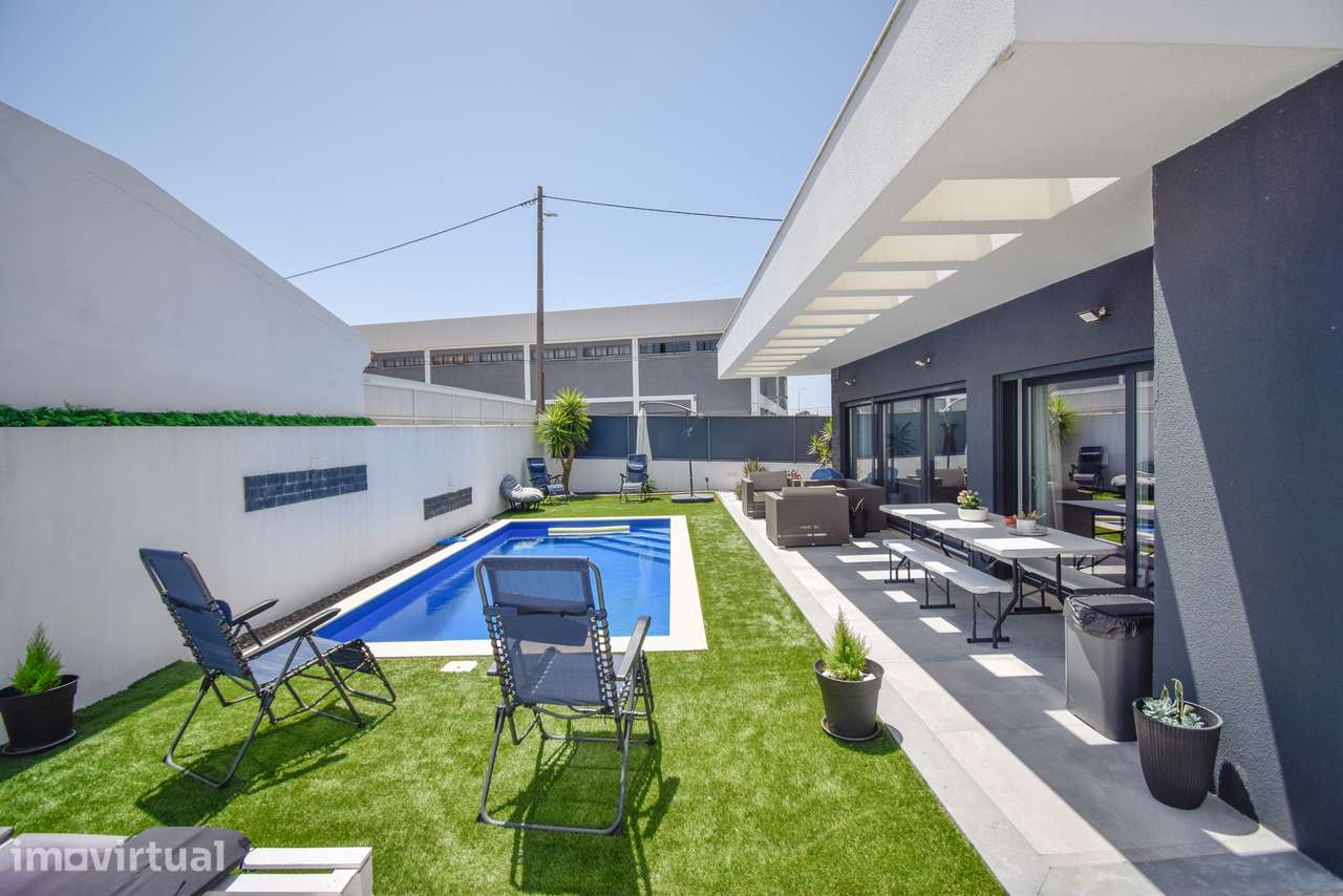 Moradia T4 com Piscina e Jardim em Alcabideche, Cascais - Grande imagem: 2/60