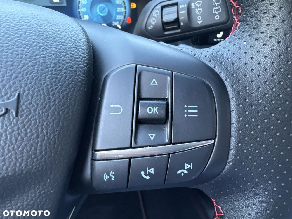 Ford Focus 1.0 EcoBoost mHEV ST-Line X - 18