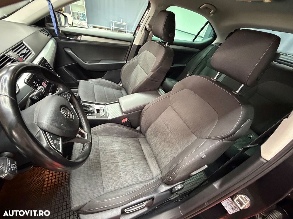 Skoda Superb 2.0 TDI DSG Style - 11