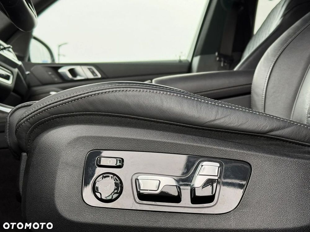 BMW X7 - 21