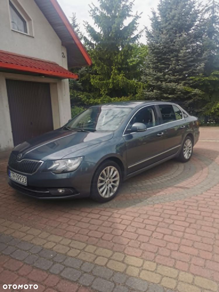 Skoda Superb 2.0 TDI Green tec 4x4 Ambition - 2