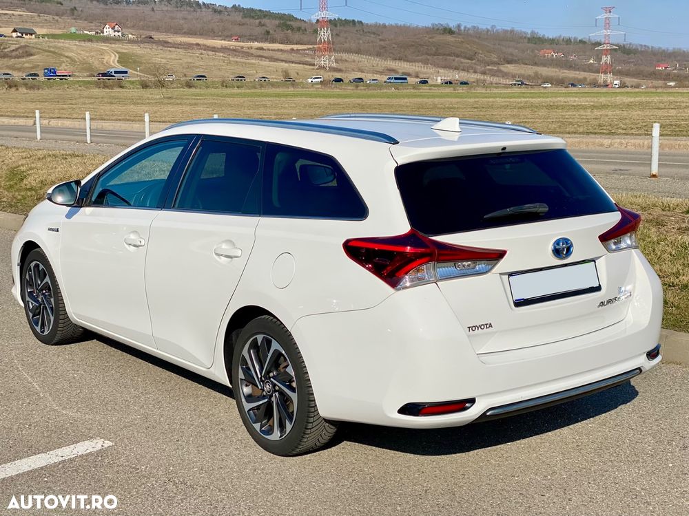 Toyota Auris 1.8 L VVT-i Sol+ - 3