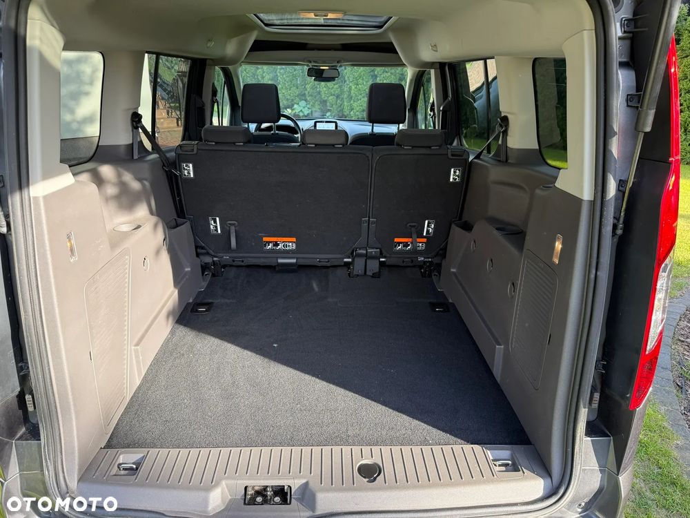 Ford Tourneo Connect Grand - 13