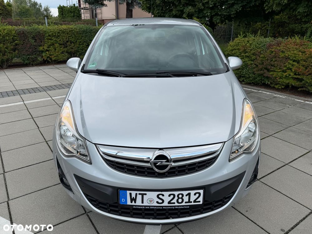 Opel Corsa 1.4 16V 150 Jahre - 13