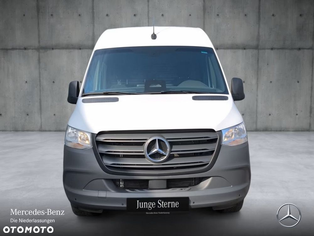 Mercedes-Benz Sprinter - 5