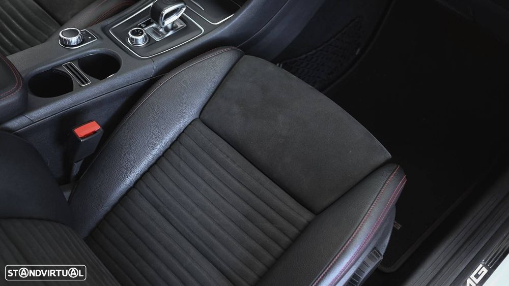 Mercedes-Benz CLA 45 AMG 4Matic Speedshift 7G-DCT - 45