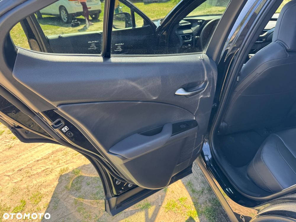 Lexus UX 200 GPF Business 2WD - 9