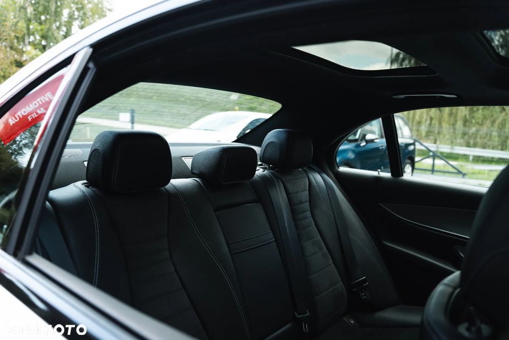 Mercedes-Benz Klasa E 220 d 4-Matic 9G-TRONIC - 15