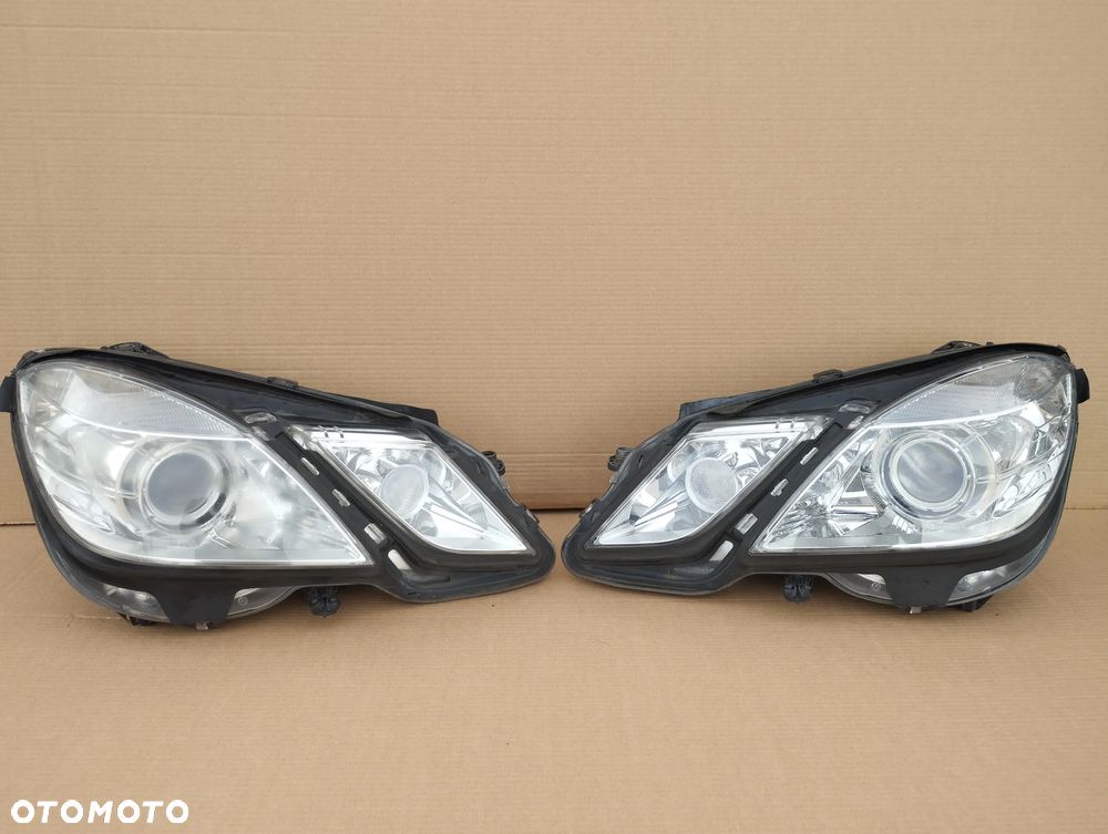 Mercedes E-klasa W212 lampa prawa + lewa Bi-Xenon komplet - 1