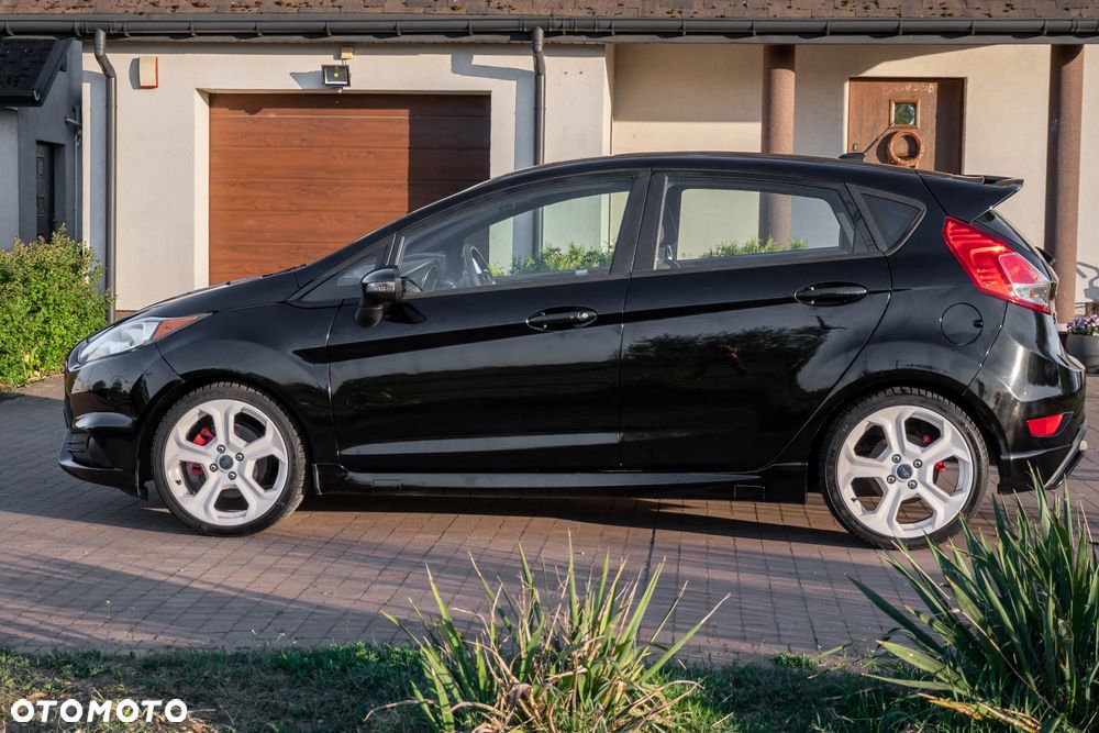 Ford Fiesta 1.6 EcoBoost ST - 6