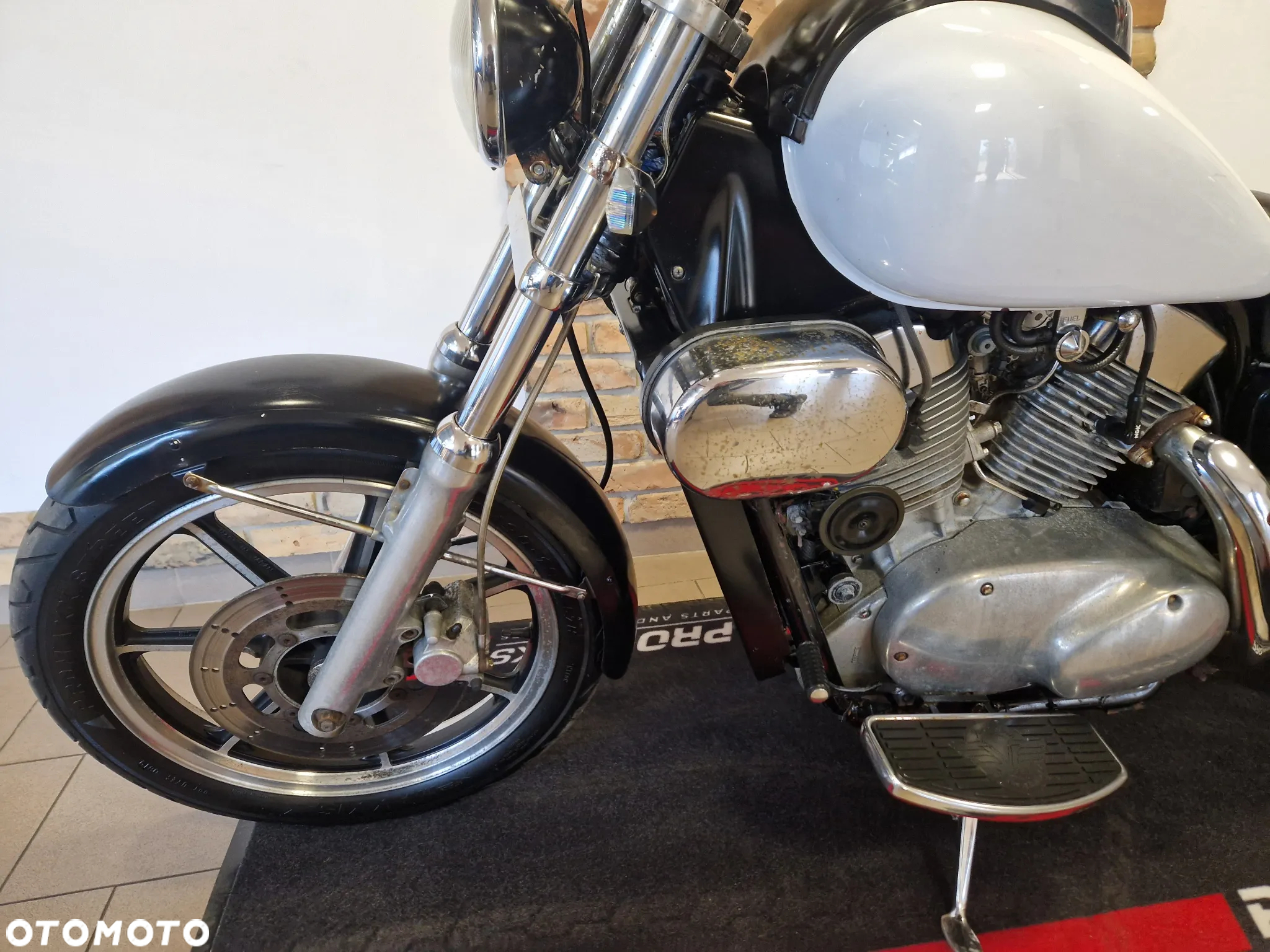 Kawasaki VN - 13