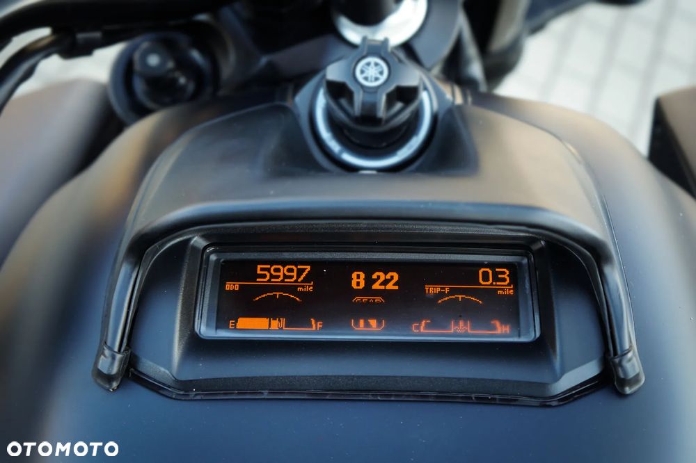 Yamaha V-MAX - 10