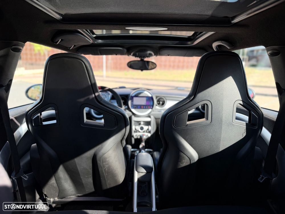 MINI 3 Portas John Cooper Works - 9