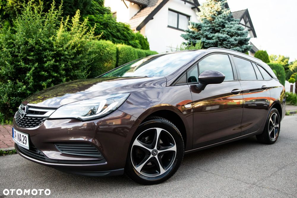 Opel Astra 1.4 Turbo Edition - 1