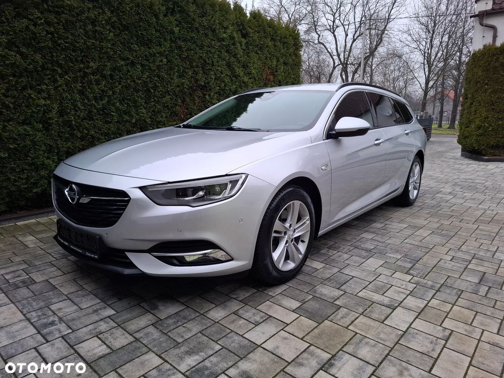 Opel Insignia - 1