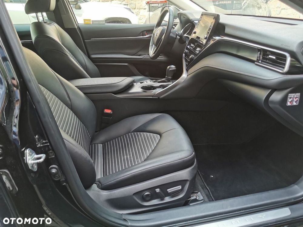Toyota Camry 2.5 Hybrid Prestige CVT - 6
