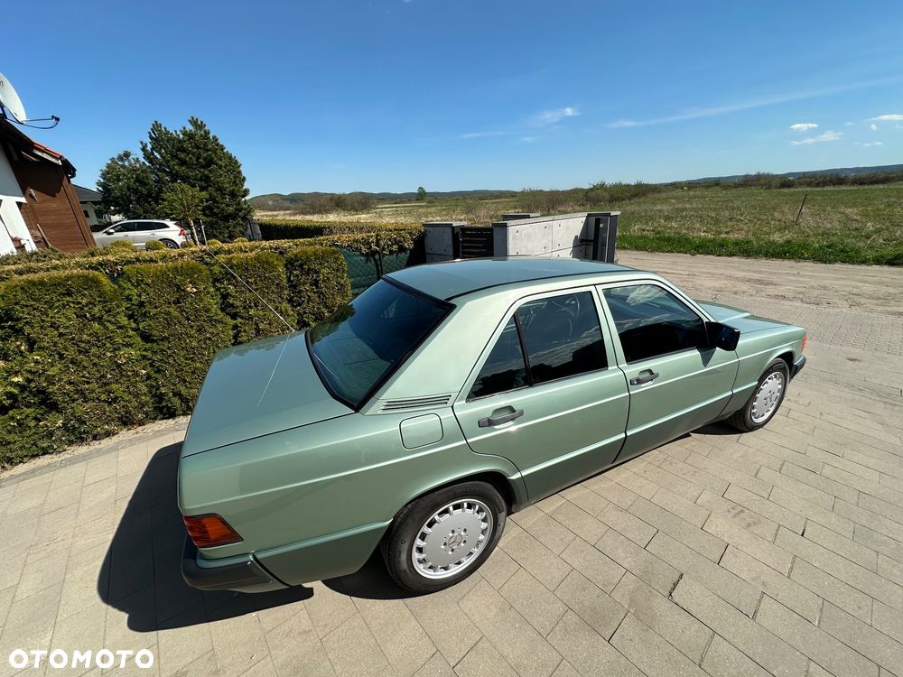 Mercedes-Benz W201 (190) - 13
