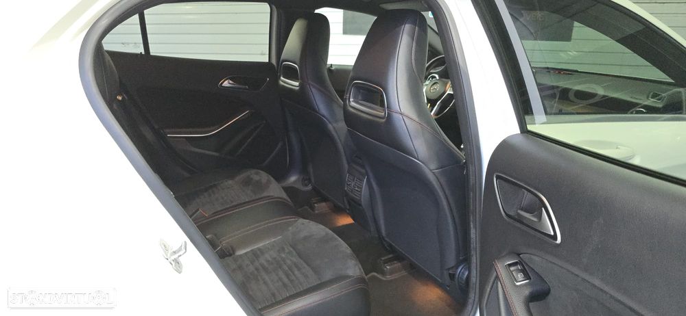 Mercedes-Benz GLA 200 CDI AMG Line - 15