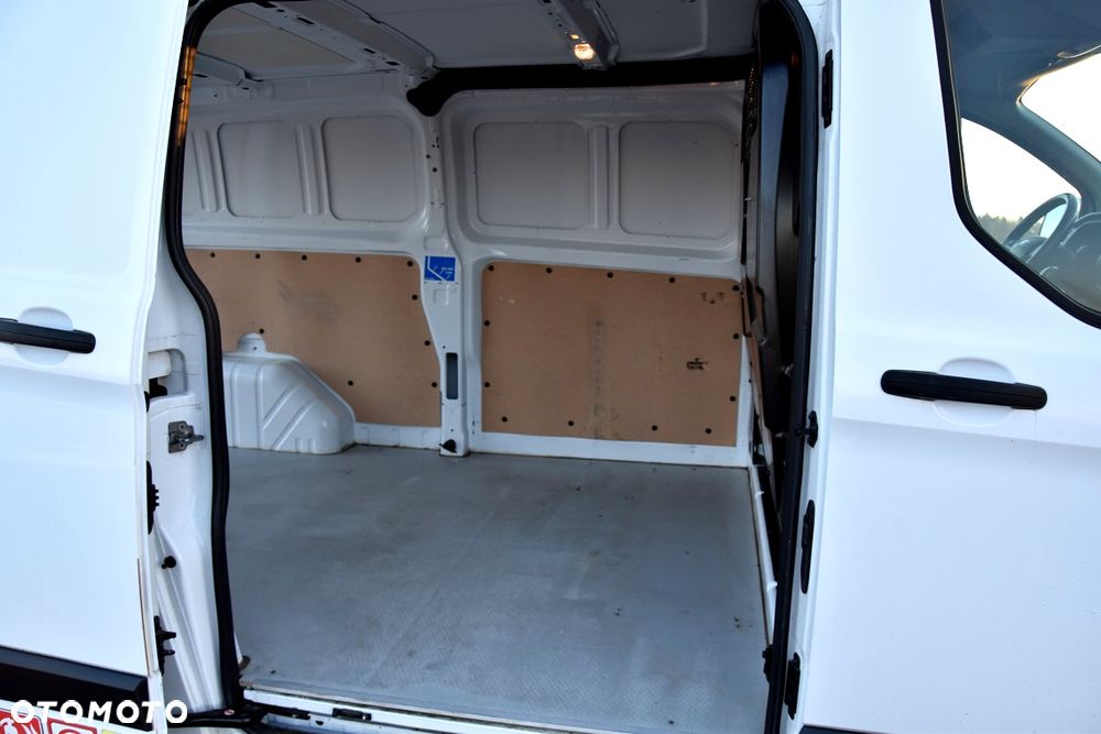Ford TRANSIT CUSTOM 300 L2H1 - 17