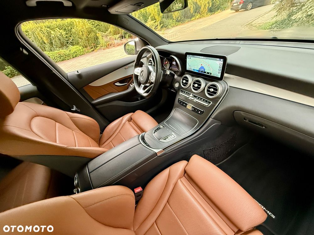 Mercedes-Benz GLC 200 4Matic 9G-TRONIC AMG Line Plus - 14