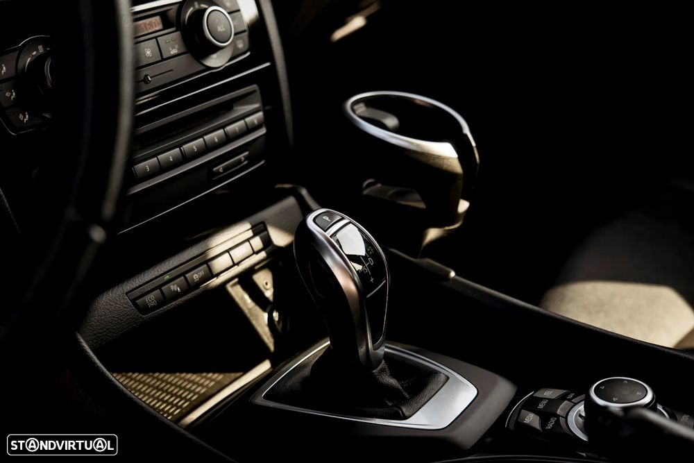 BMW X1 18 d sDrive Auto Line Sport - 20