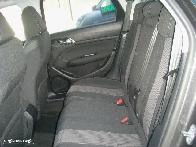 Peugeot 308 SW 1.2 PureTech Allure Pack EAT8 - 51