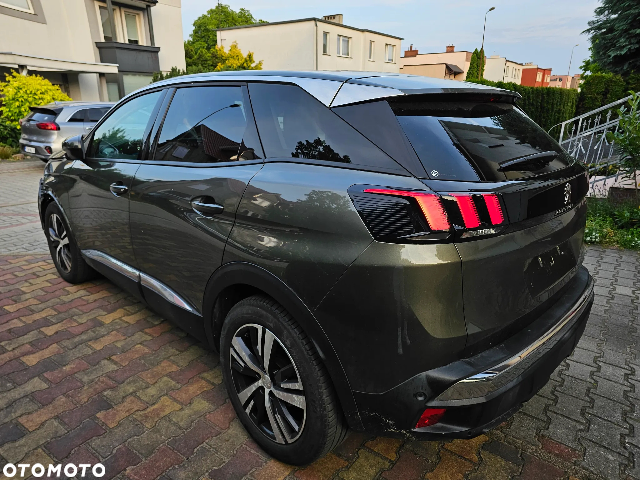 Peugeot 3008 1.2 PureTech GPF Allure S&S EAT8 - 5