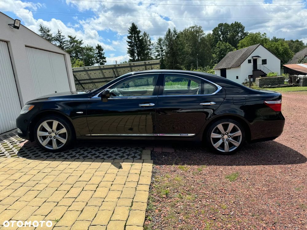 Lexus LS 600h Elegance - 14
