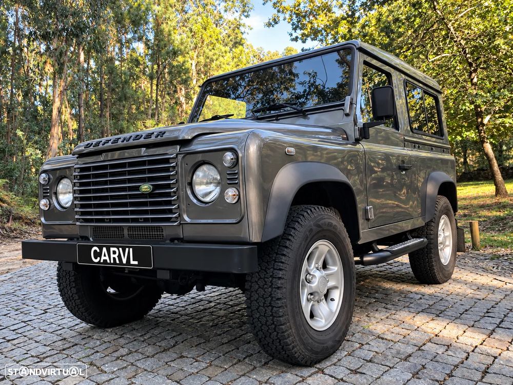 Land Rover Defender 90 2.4 CRD SE - 4