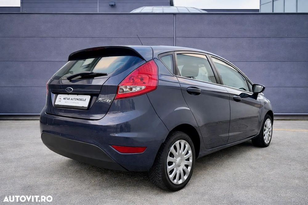 Ford Fiesta 1.6 TDCI Champions Edition - 4