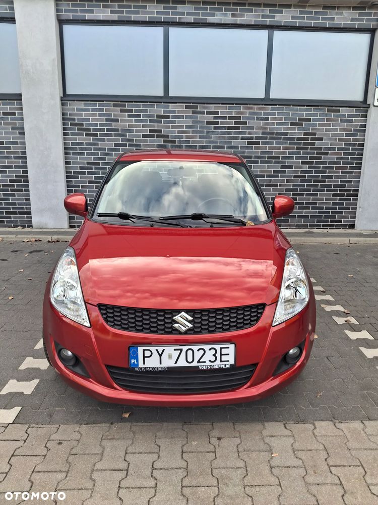 Suzuki Swift 2012 photo 2
