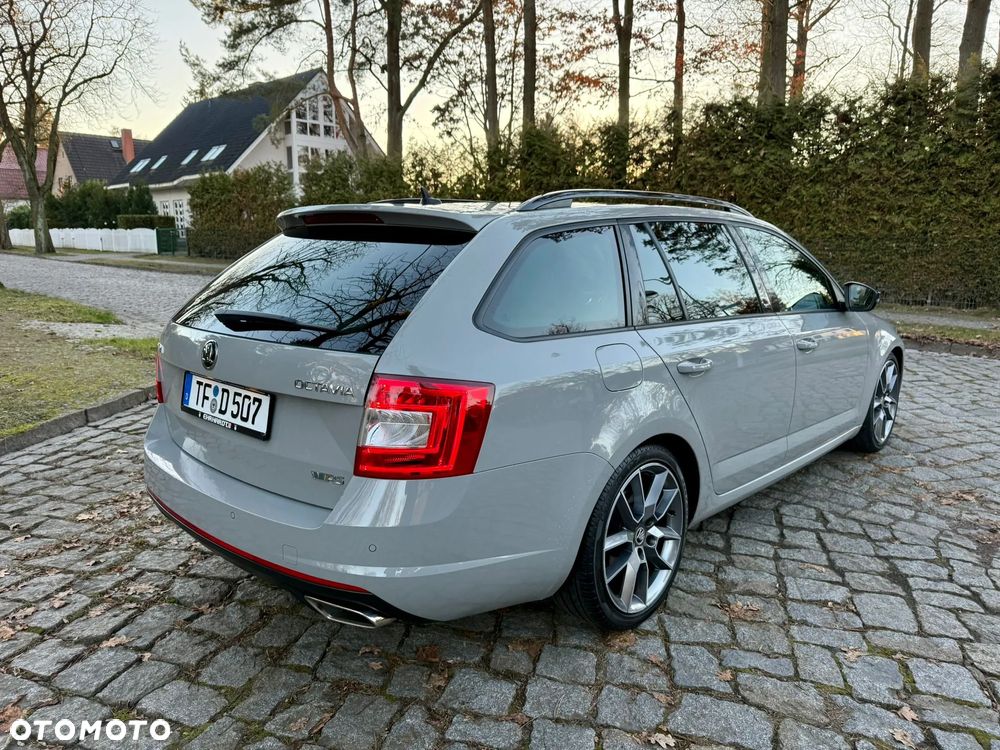 Skoda Octavia 2.0 TDI RS Challenge DSG - 6