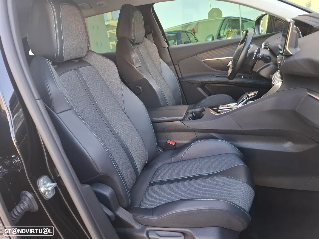 Peugeot 3008 1.6 Hybrid Allure Pack e-EAT8 - 38