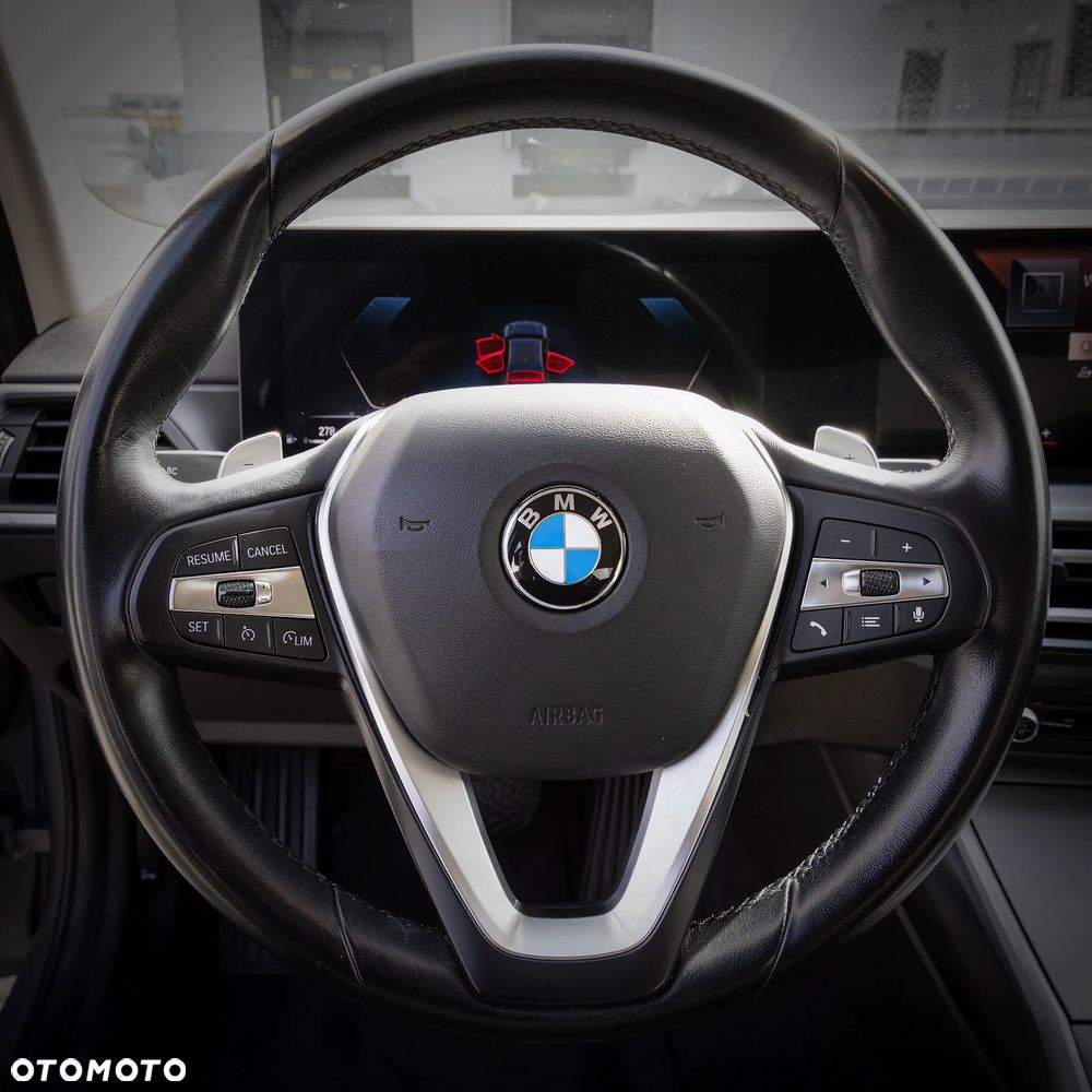 BMW Seria 3 320d xDrive - 12