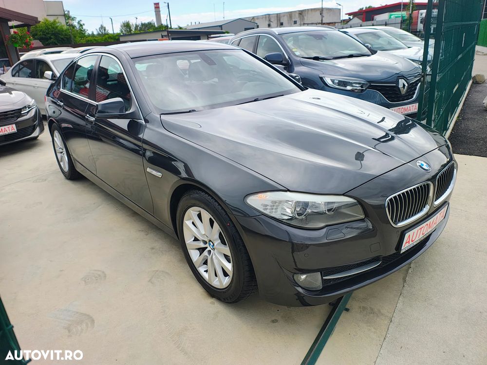 BMW Seria 5 520d Aut. Luxury Line - 2