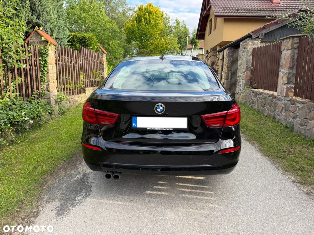 BMW Seria 3 320i - 4