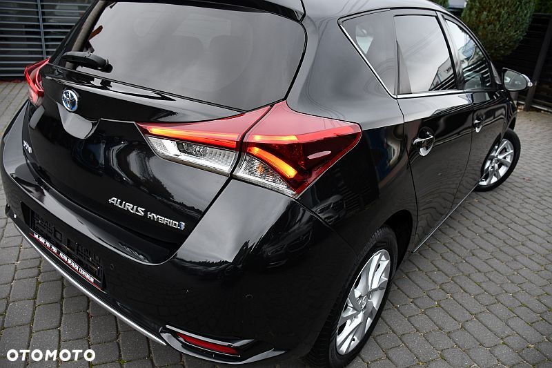 Toyota Auris Hybrid 135 Prestige - 33