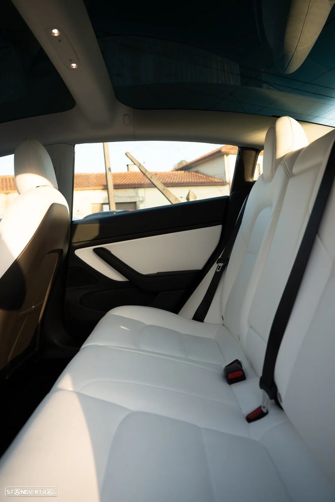 Tesla Model 3 Performance Dual Motor AWD - 19