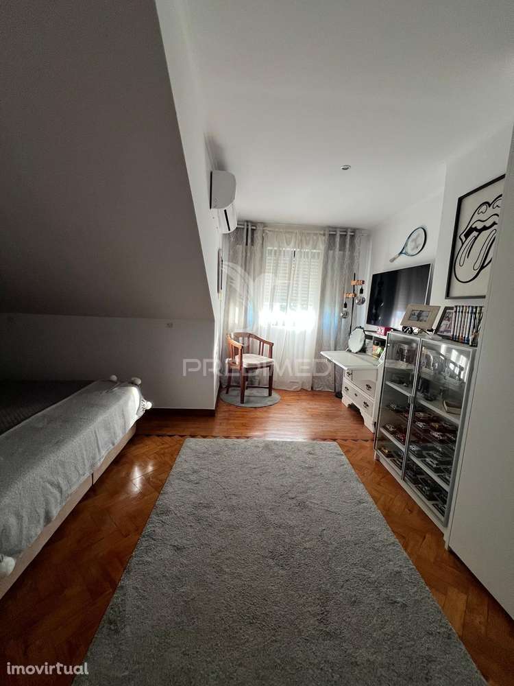 Moradia V4 junto à Praia na Costa da Caparica - Grande imagem: 2/5