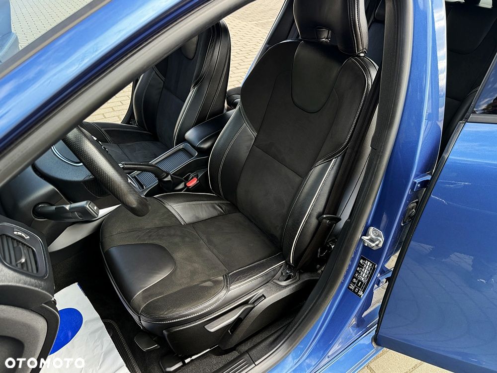 Volvo V40 D2 RDesign - 27