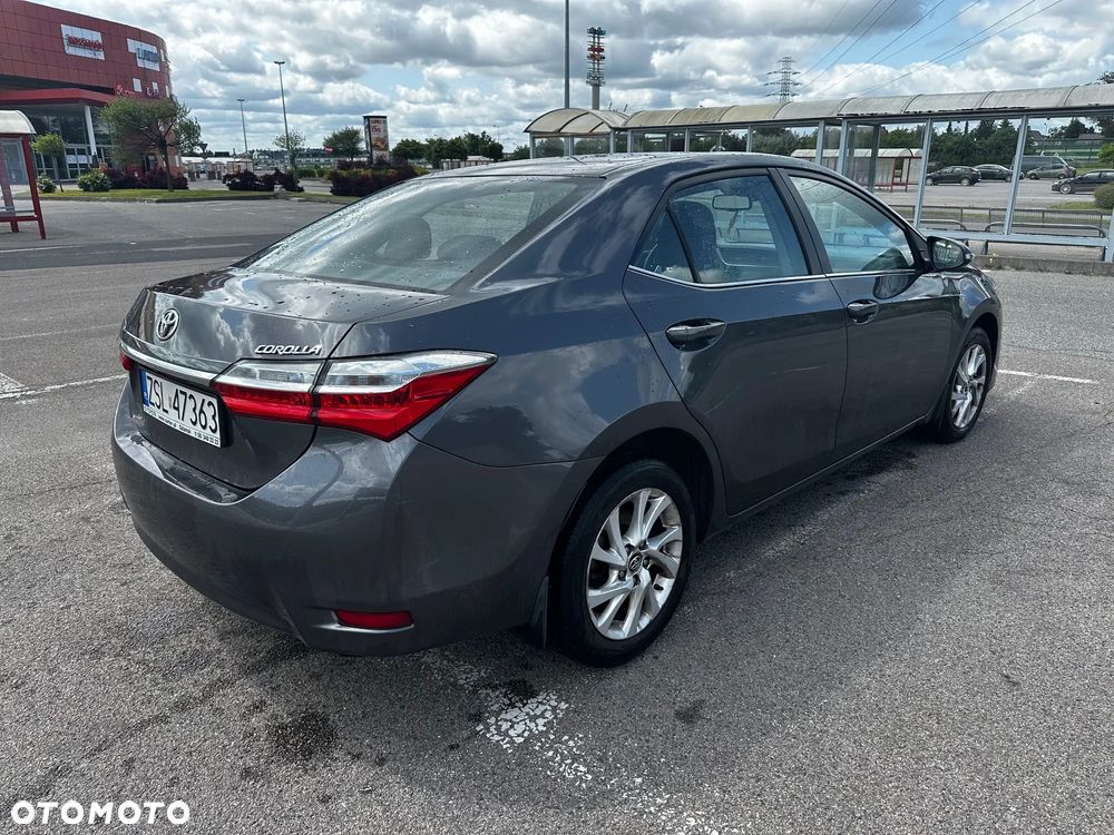 Toyota Corolla - 4