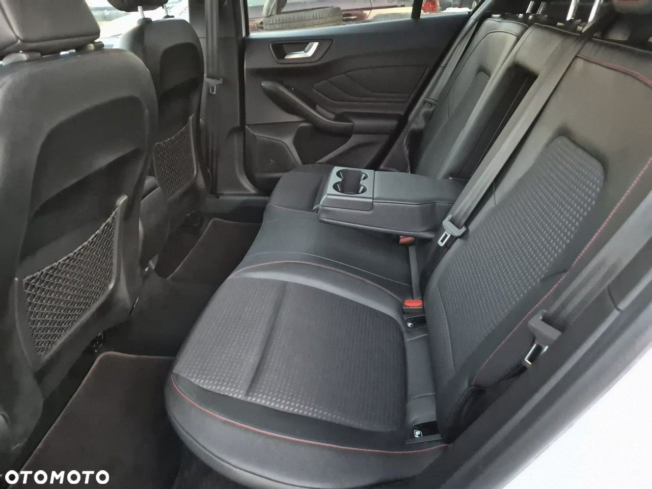 Ford Focus - 25
